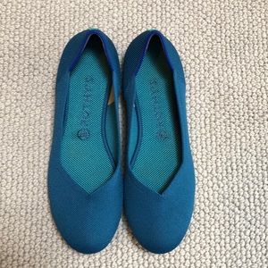 Super cute Rothy’s practically new!